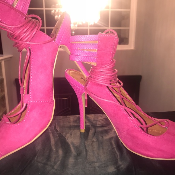 blush heels closed toe